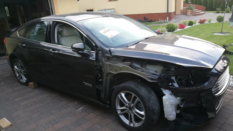 Ford Mondeo cena 61800 przebieg: 129140, rok produkcji 2016 z Chmielnik małe 704